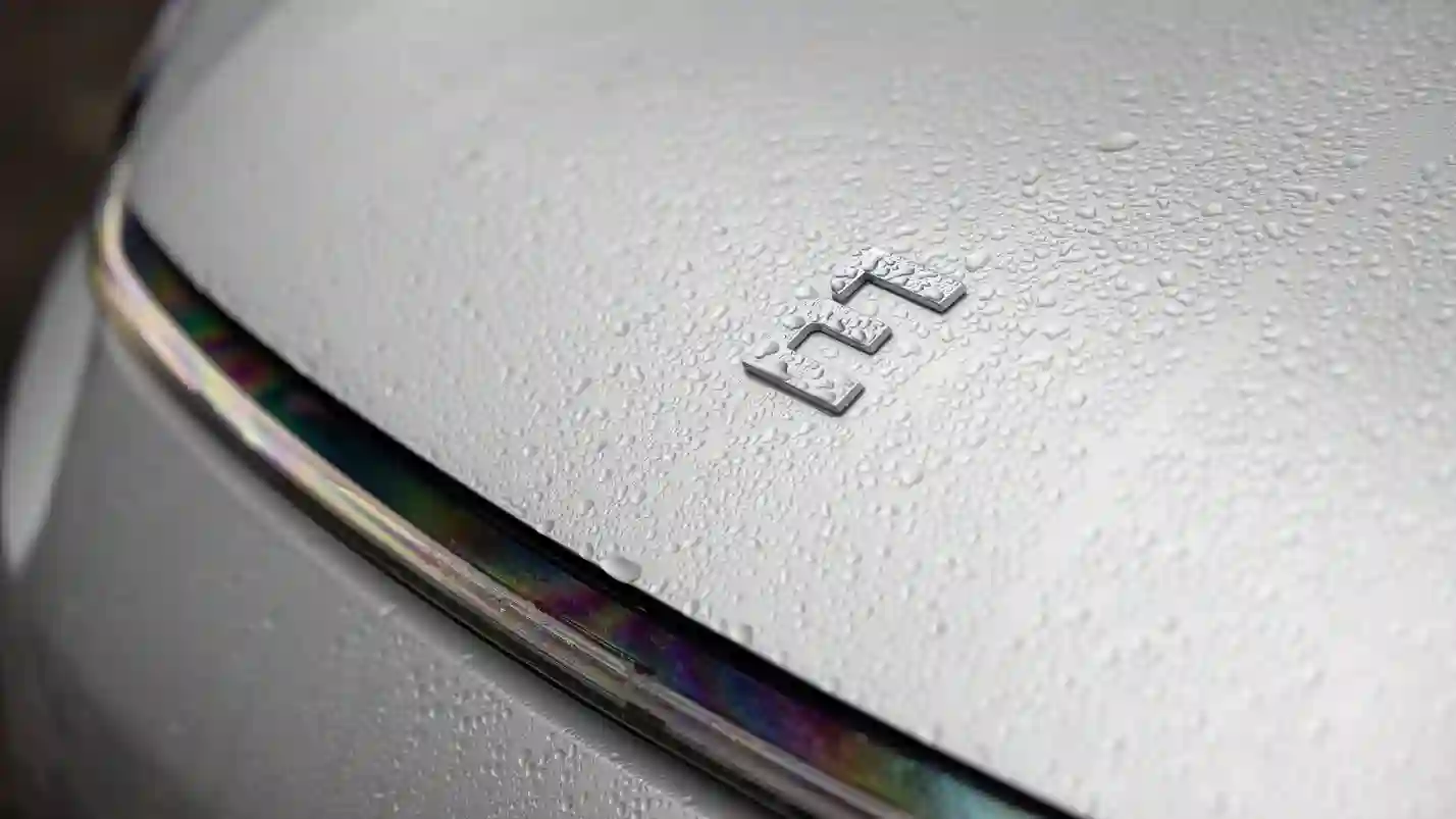 Новость EVOLUTE (Больше чем рестайлинг: первый тест обновлённого российского гибрида EVOLUTE i‑SPACE)